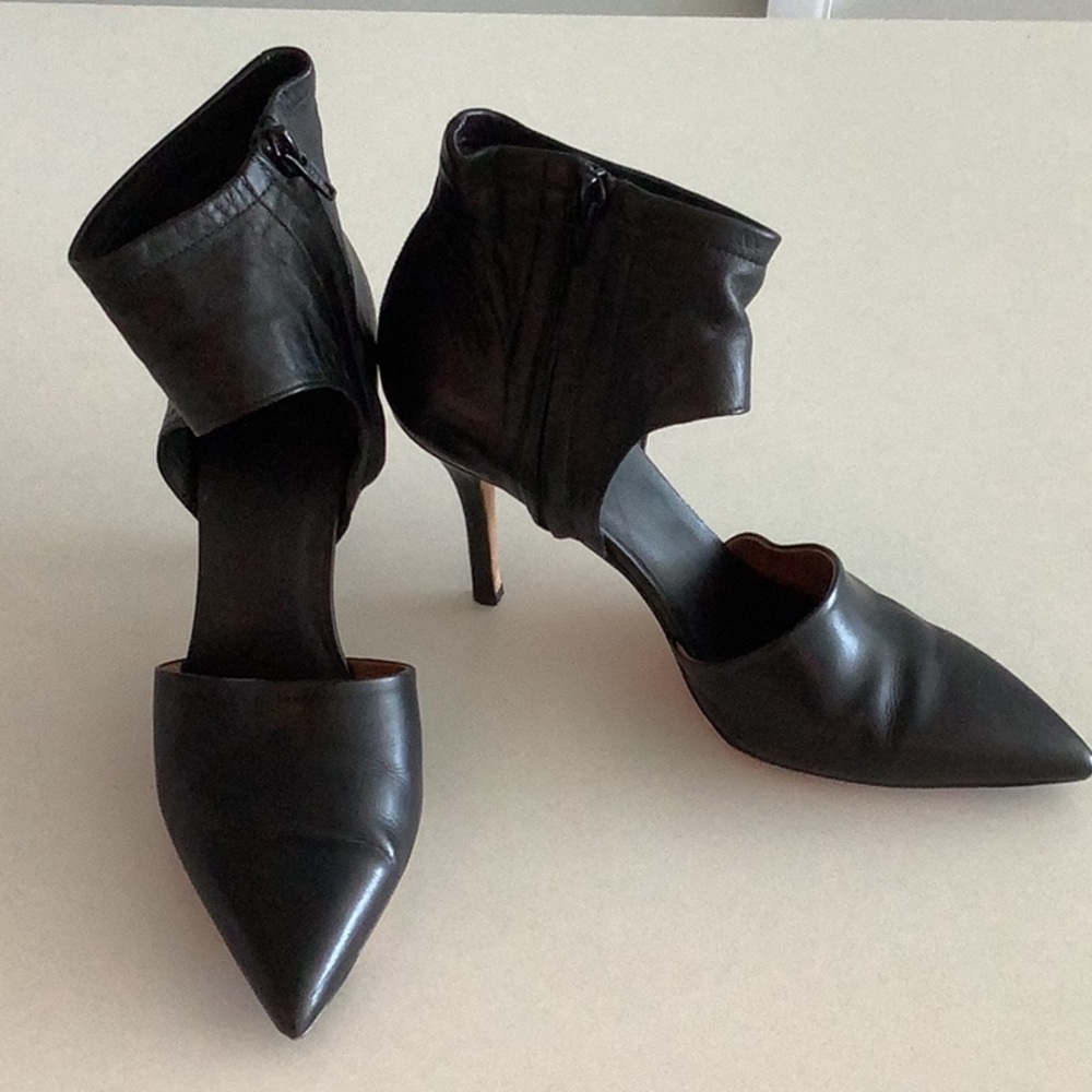 Vince heels 39.5